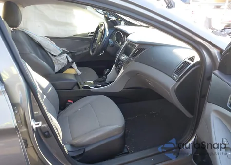 2013 Hyundai Sonata Se 2.0T z USA, uszkodzony, nr VIN 5NPEC4AB6DH741699